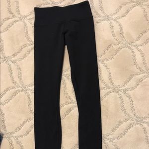 LULULEMON black wunder unders